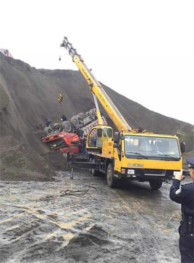 浪卡子上犹道路救援